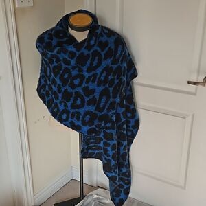 Modena Ladies Blanket Scraf One Size Blue & Black
